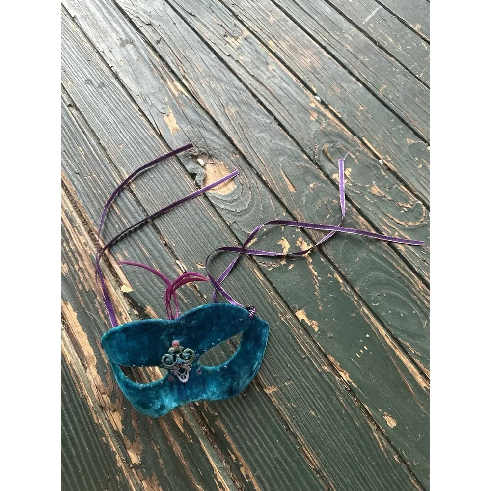 Cirque Du Soleil Blue Ribbons &‎ Feather Judith Rauchfuss Masquerade Mask